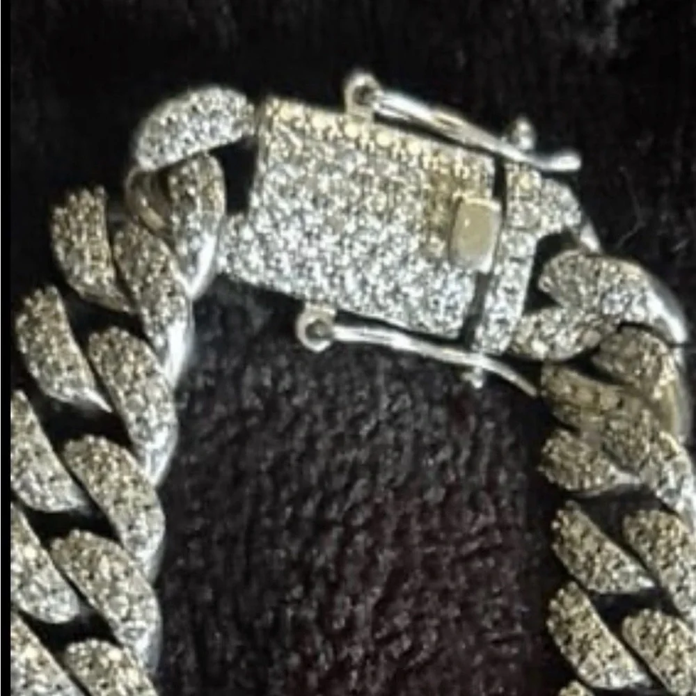 22” 9mm .925 Stamped 3.6 oz Cuban Link Moissanite Chain